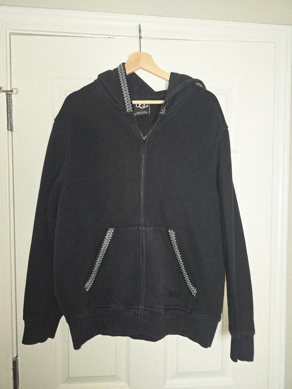 UGG Tasman Men's Black Zip Hoodie with Contrast Stitching Size Large